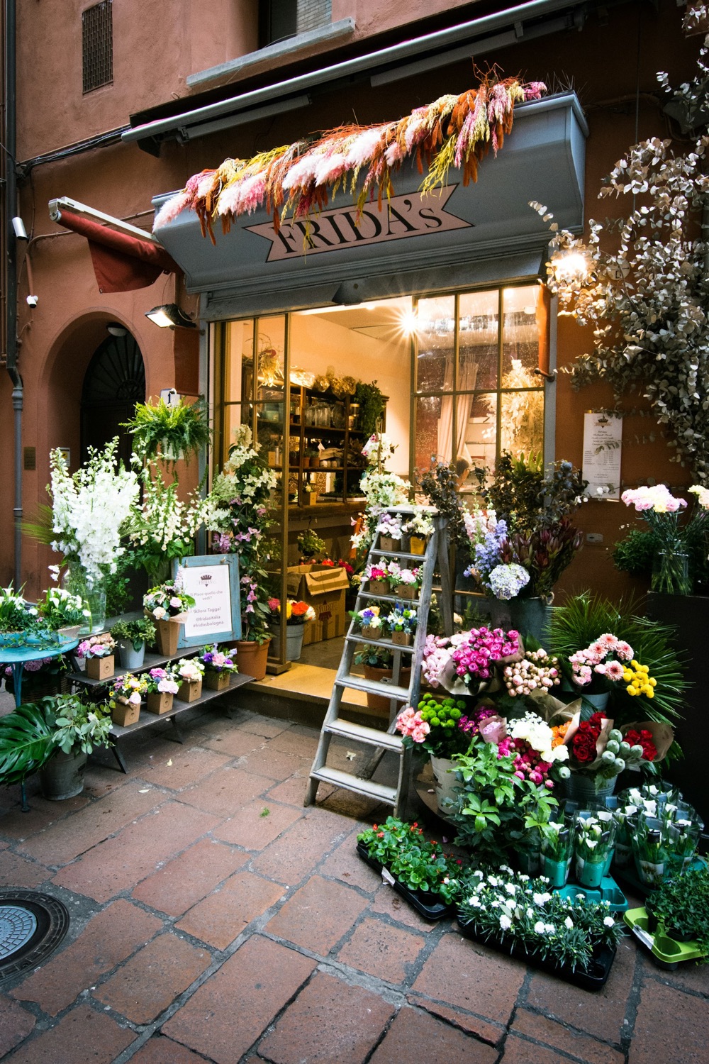 Why a third of flowers end up in the bin