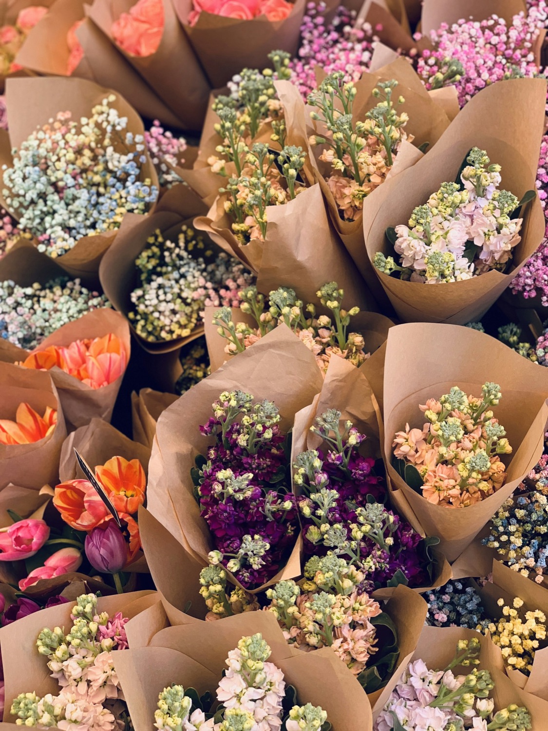 5 tips to make your flowers last longer